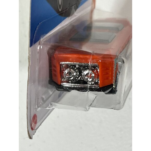 Hot Wheels 2024 Hot Wheels High Orange HW Fast Transit 1/5 Diecast Bus - Picture 10 of 11
